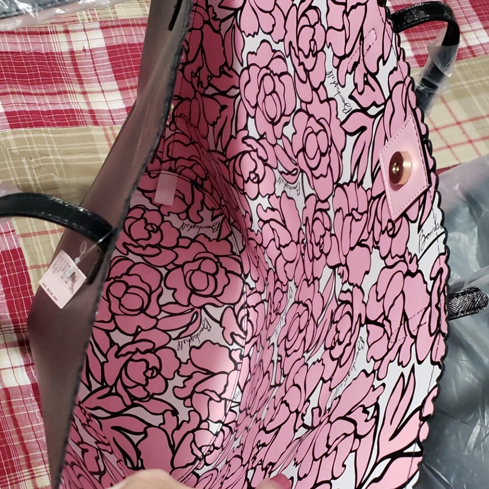 VICTORIA'S SECRET LARGE blk TOTE 13x22x12 - Picture 3 of 8